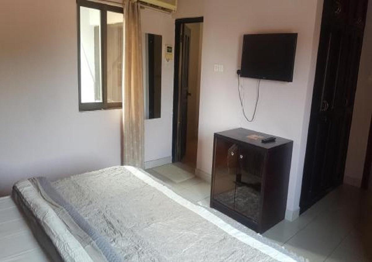 First Choice Hotel Акра Екстериор снимка